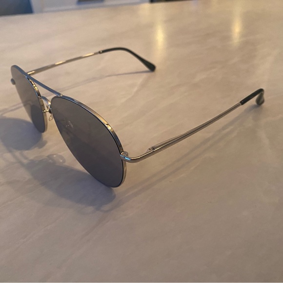 Aviator sunglasses 🕶️ - Picture 2 of 3